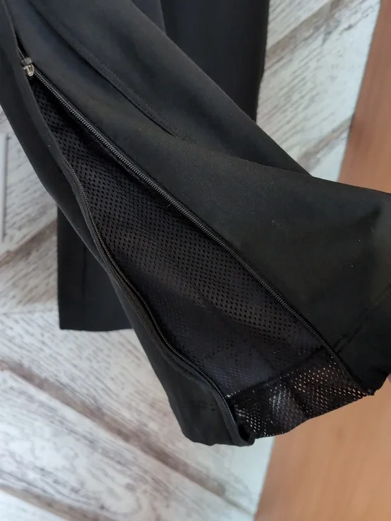 L.L. Bean Black Hiking Pants - Picture 4 of 15